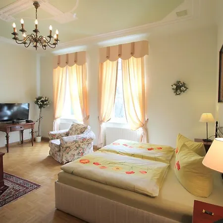 Hotel-appartement-villa Ulenburg 3* דרזדן