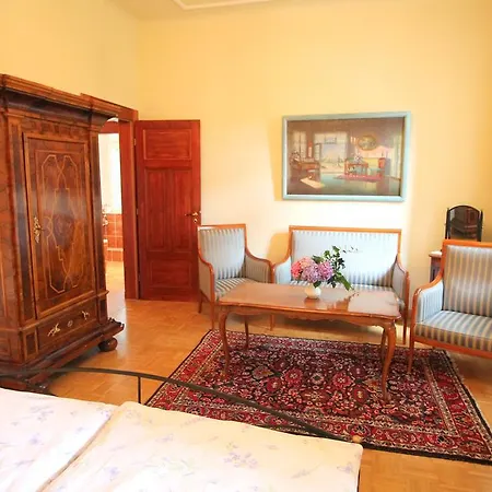 Hotel-appartement-villa Ulenburg מלון דירות 3*