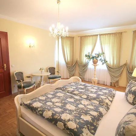 Hotel-appartement-villa Ulenburg Lägenhetshotell Dresden