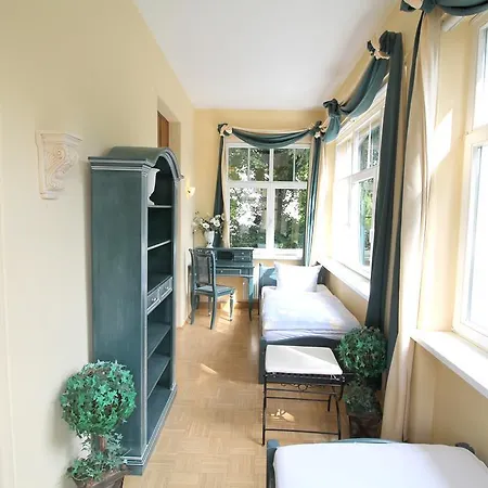Hotel-appartement-villa Ulenburg 3*
