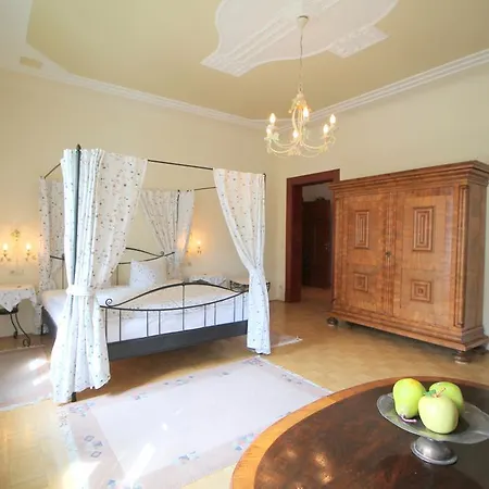 Hotel-appartement-villa Ulenburg 3*