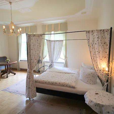 Hotel-appartement-villa Ulenburg Hotel apartamentowy 3*