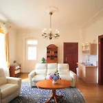 Hotel-appartement-villa Ulenburg 3*