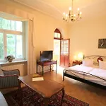 Aparthotel Hotel-appartement-villa Ulenburg 3*